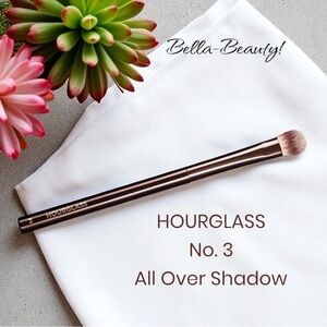 HOURGLASS No. 3 All Over Shadow Brush    ~NEW~